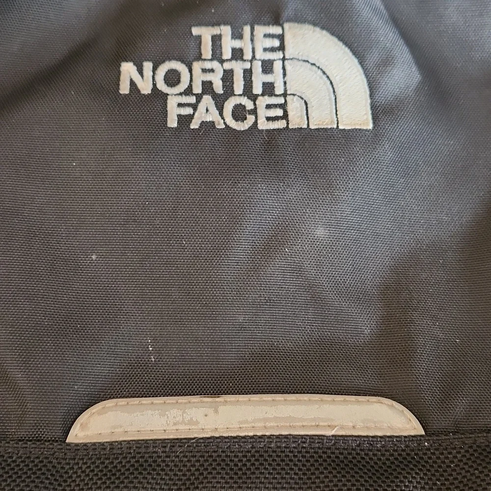 The North Face black womans belt bag - Picture 2 of 10